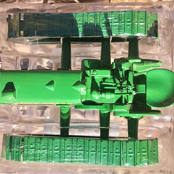 John Deere 1943 “Bo” Lindeman 1/16 Die Cast Crawler Tractor - Picture 7 of 11